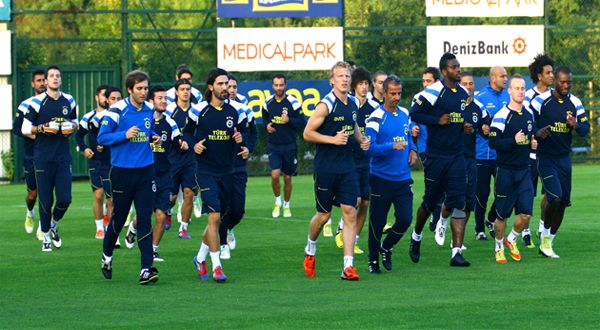 Fenerbahe'de hazrlklar sryor